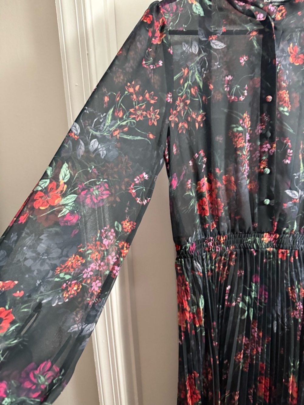 BCBGMaxAzria Sheer Black Floral Tie-Neck Pleated Maxi Dress (SKU0075) - Picture 6 of 6